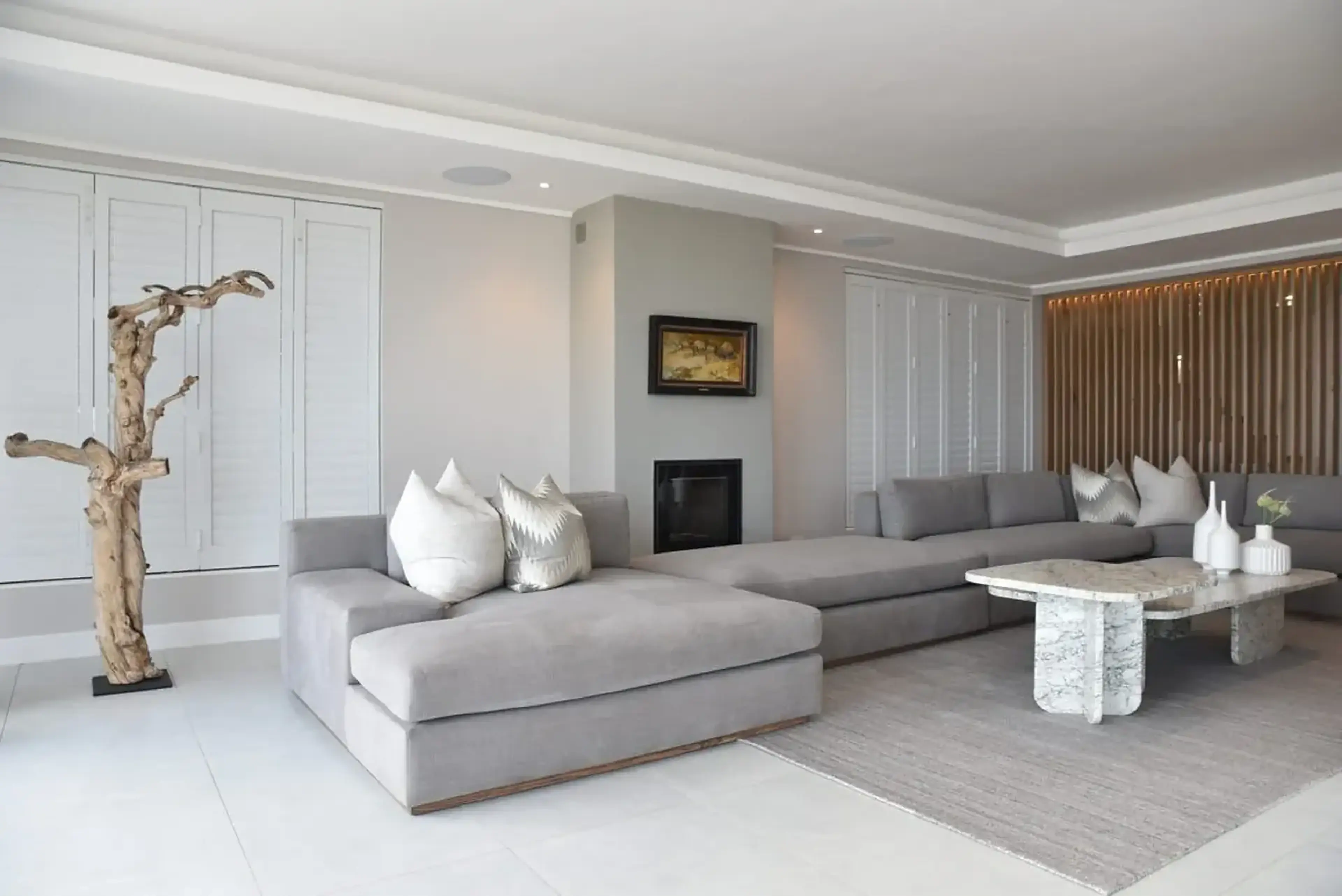 A light, refined interior completed by Décor Identity